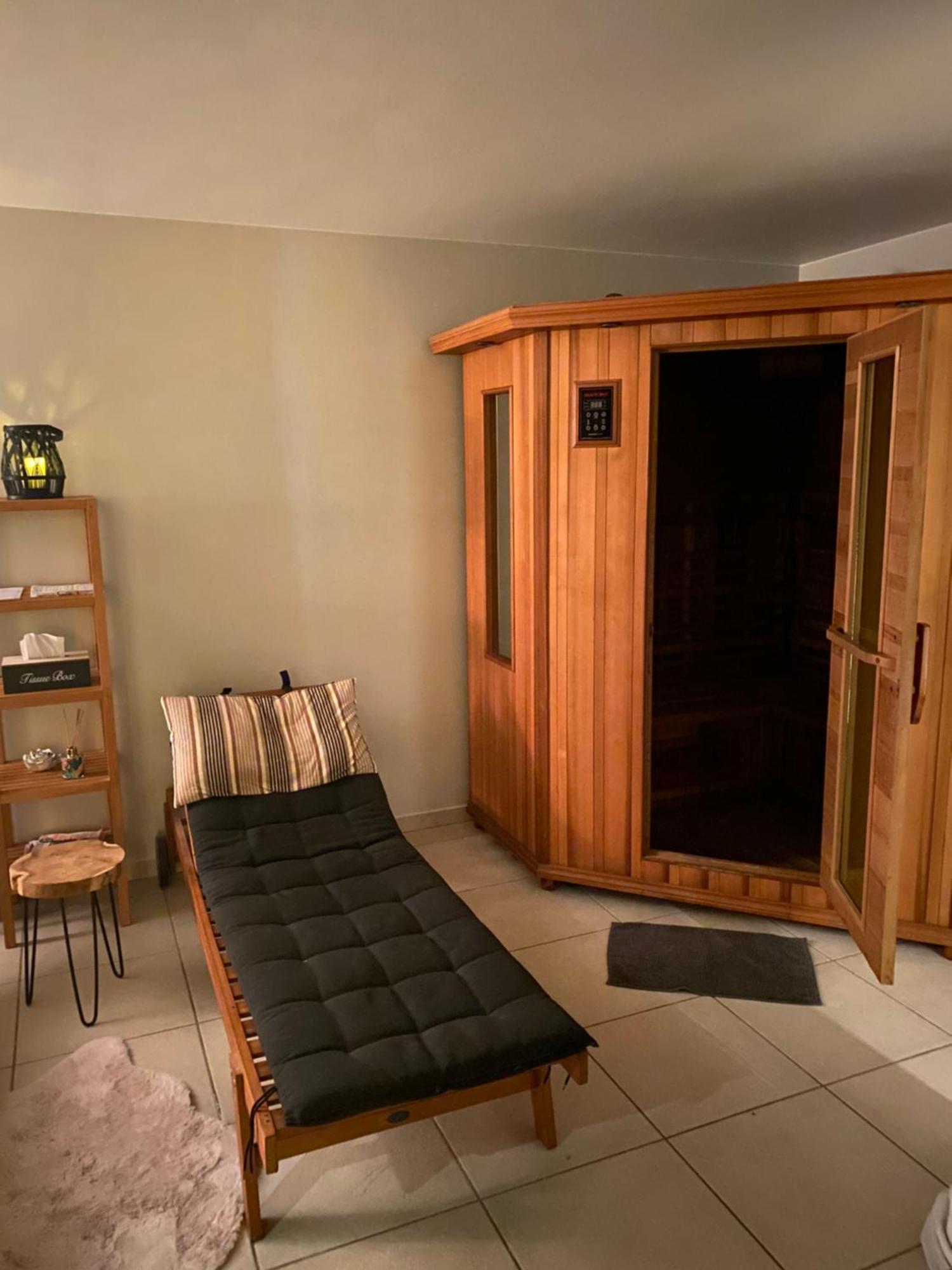 Le Petit Studio De L'Espace Bien Etre Libin Экстерьер фото
